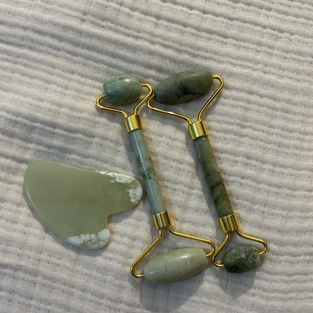 Green Jade Facial Roller and Gua Sha Set
